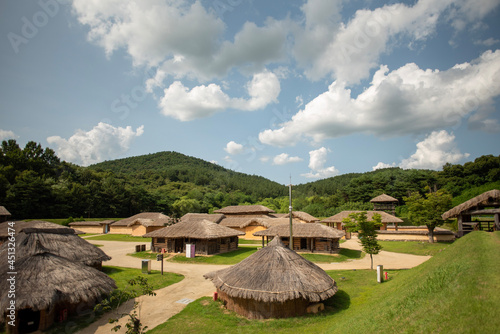 Wallpaper Mural village in the village Torontodigital.ca