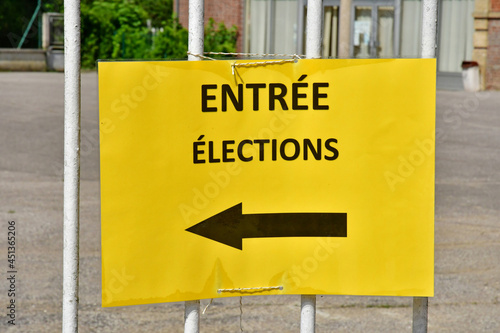 Fresne l Archeveque; France - june 24 2021 : polling station paper sign