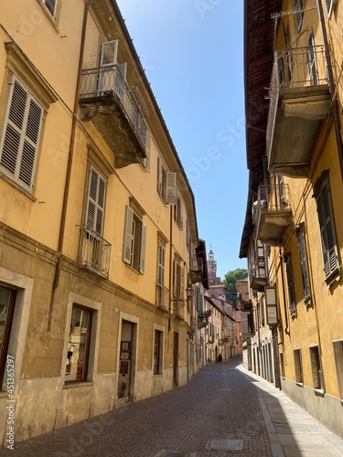 Quadro su tela scorcio di Saluzzo