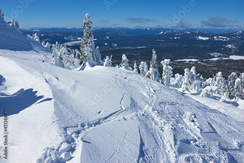 Winter panoramic view from the slopes of Mount Bachelor in Oregon.