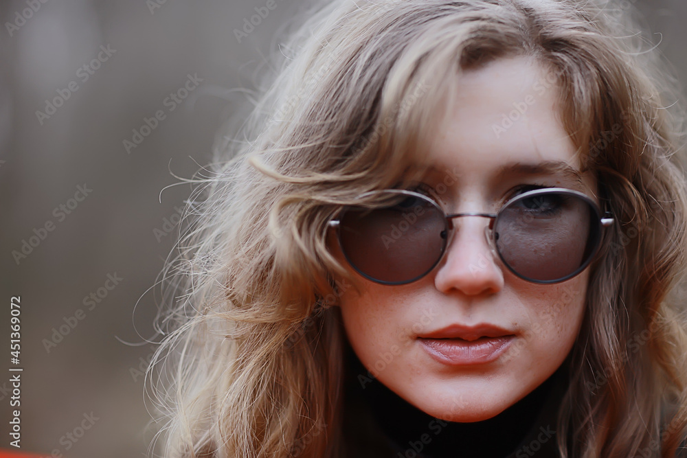 girl glasses autumn portrait, an adult woman glamorous autumn look girl glasses autumn portrait, an adult woman glamorous autumn look