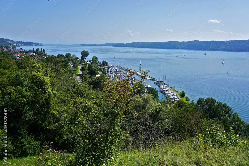 Blick auf Sipplingen mit Hafen am Bodensee, Standort Roßhimmel