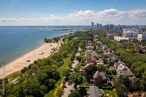 Foto Aerial view of the homes along North Wahl Avenue in Milwaukee Wisconsin