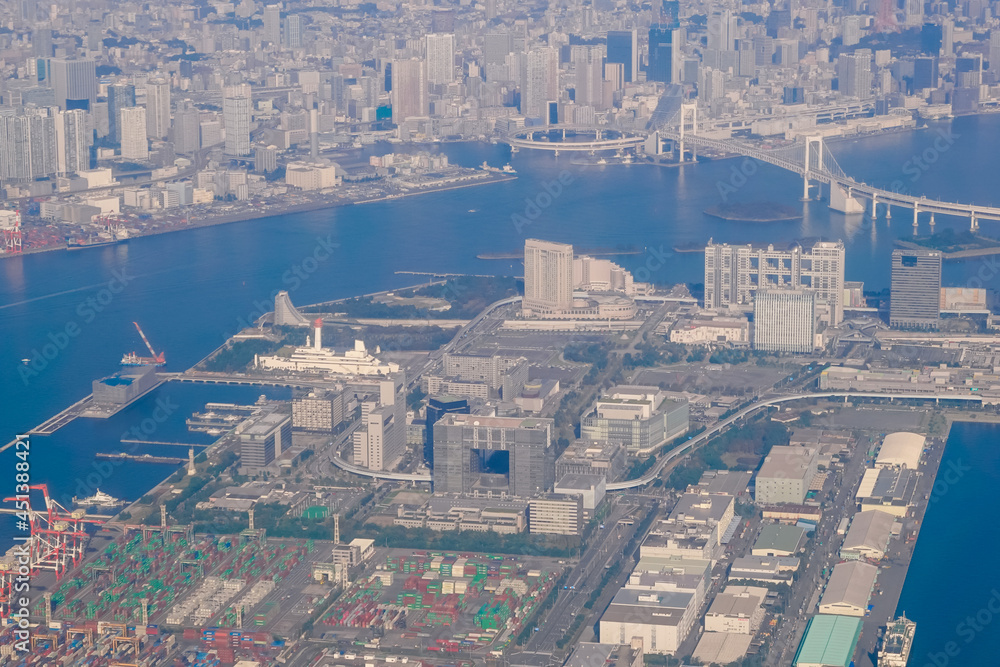羽田空港を離陸直後、上空から見たお台場地区（東京港埋立第13号地）