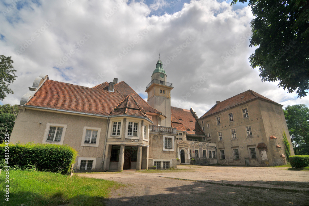 Nowy zamek z Płotach, Polska Nowy zamek z Płotach, Polska
