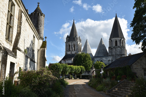 Clochers pointus de la collégiale Saint-Ours à Loches en Touraine, France