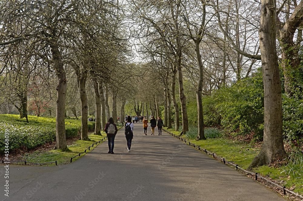 Saint Stephen's green park in Dublin, ireland