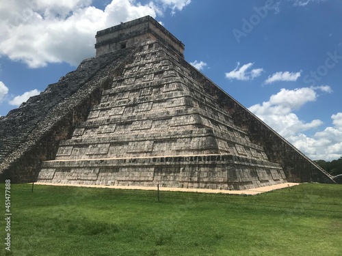 chichen itza pyramid