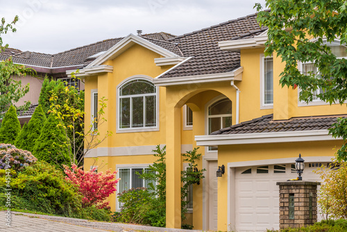 A very neat and colorful home with gorgeous outdoor landscape in suburbs of Vancouver, Canada