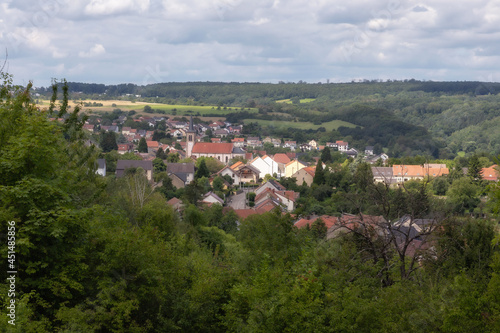 Ein franz  sisches Dorf an der deutsch franz  sischen Grenze