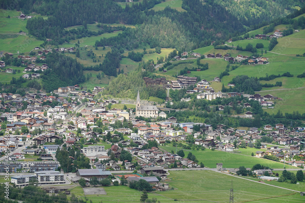 Wanderung auf den Zunig: Blick auf Matrei in Osttirol