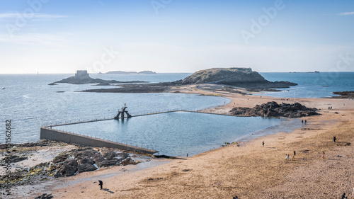 Plage de Bon Secours, Saint-Malo, Bretagne, France 