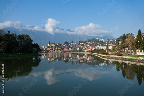 reflection of the lake