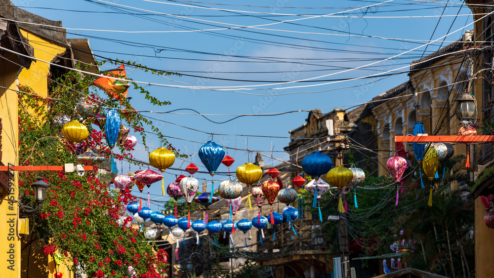 Fototapeta premium Cityscape of Hoi An, Vietnam at daytime.