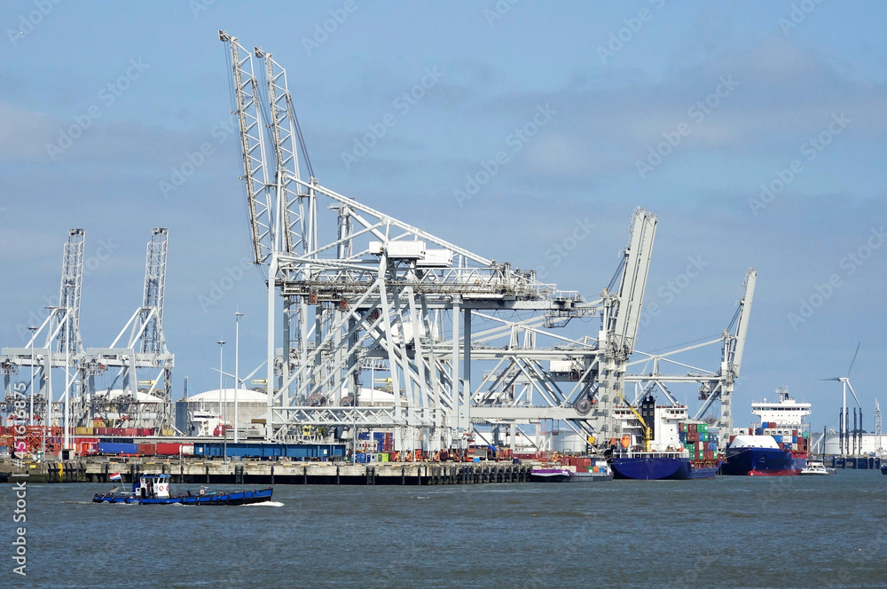 Cranes along the borders of the harbor Europort
