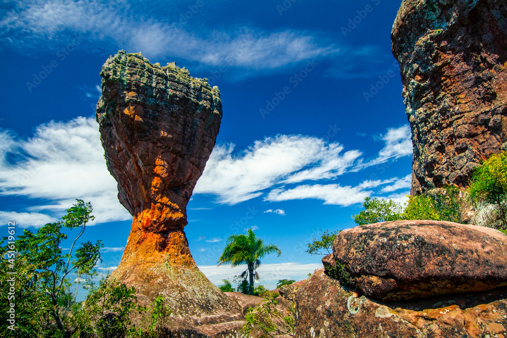 Image of the Vila Velha State Park Cup, which is a geological site located in the Brazilian municipality of Ponta Grossa, which has a set of rock formations designed by time and wind
 - obrazy, fototapety, plakaty 