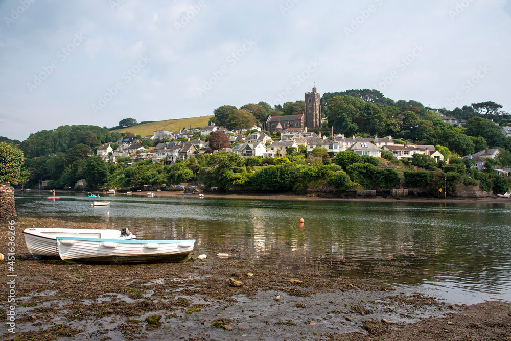 Noss Mayo and Newton Ferrers, Devon, England, UK. 2021.  Noss Mayo seen across The Yealm river from Newton Ferrers an attractive residential area in South Devon, UK. 