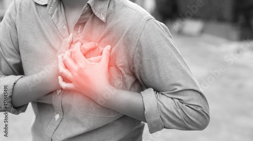 Tableau sur toile Acute heart condition and heart disease symptoms