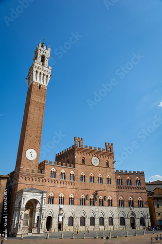 A photo of Palazzo Pubblico and Torre del Mangia in Siena