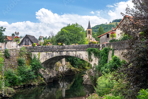 Moulis village situé dans le département de l'Ariège Pyrénées , en région Occitanie