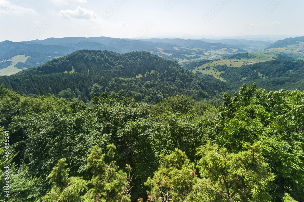 A view of the Pieniny Mountains from the top of Wysoka Mountain
