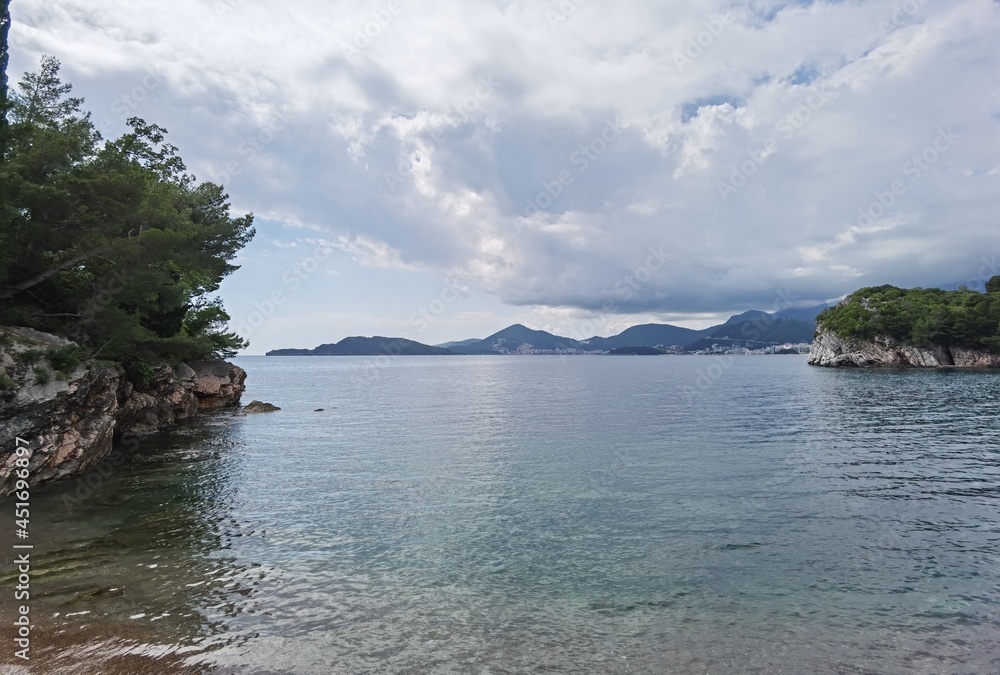 Obraz premium sunny summer day in montenegro