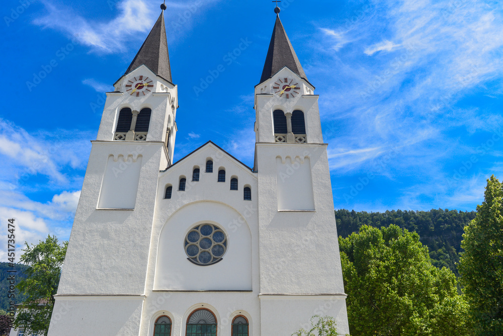 Fototapeta premium Neue Pfarrkirche Götzis im Bezirk Feldkirch in Vorarlberg
