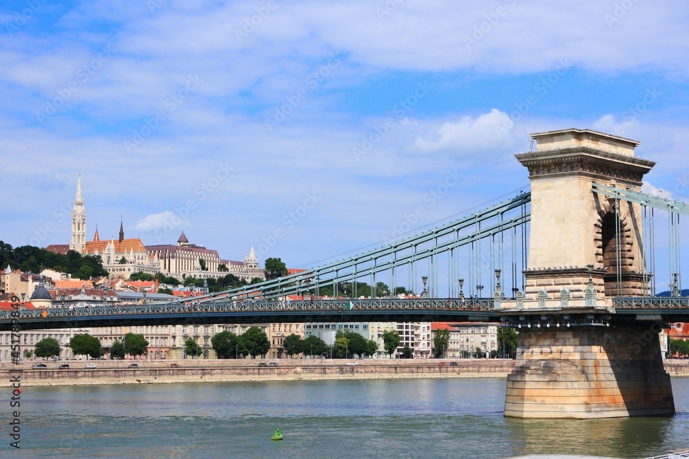 Fototapeta premium Budapest city, Hungary - Chain Bridge, Buda hill and Danube river.