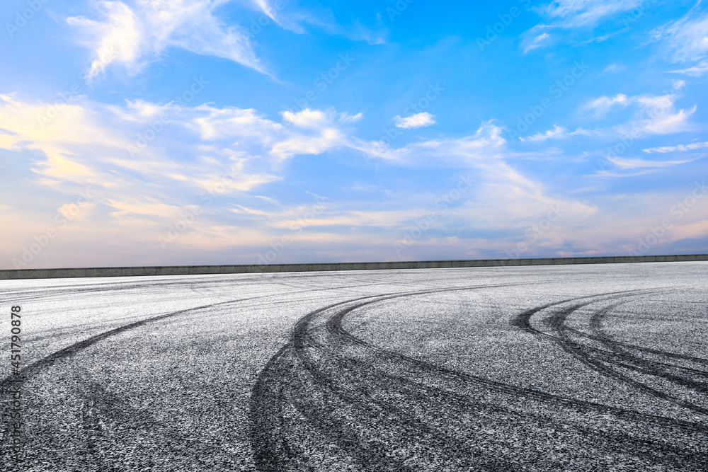 Fototapeta premium Empty and clean asphalt road and sky landscape in summer, Asia