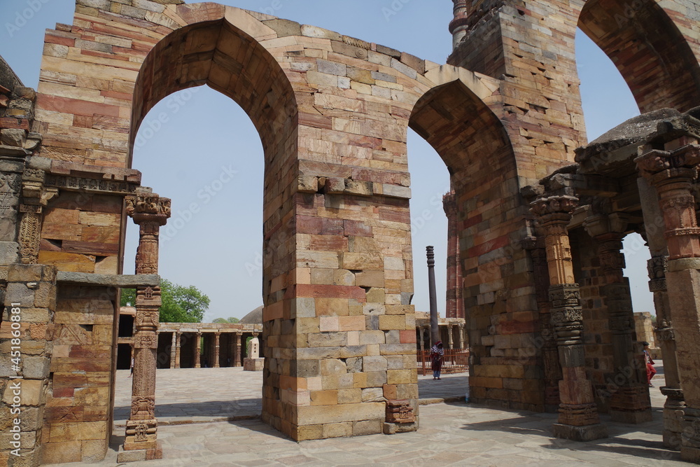 インド　世界遺産デリーのクトゥブ・ミナールとその建造物群