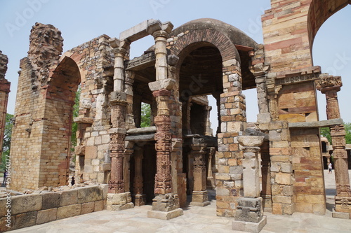 Wallpaper Mural インド　世界遺産デリーのクトゥブ・ミナールとその建造物群 Torontodigital.ca