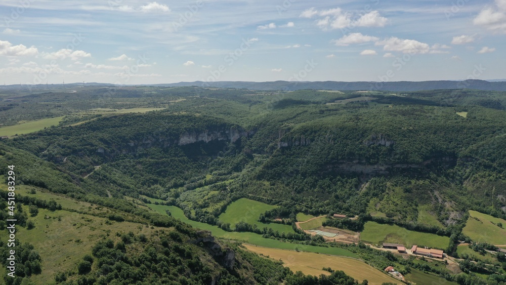 Survol de l'Aveyron à Millau et du plateau du Larzac