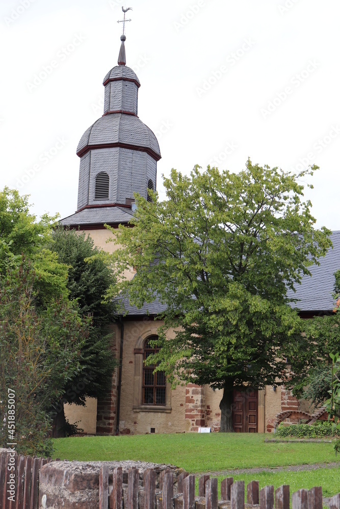 Naklejka premium Philipp-Nicolai-Kirche in Alt Wildungen. Kirche am Schloss Friedrichstein.