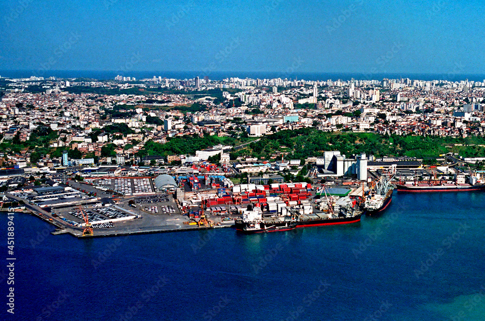 Vista aérea do porto de Salvador, Bahia.