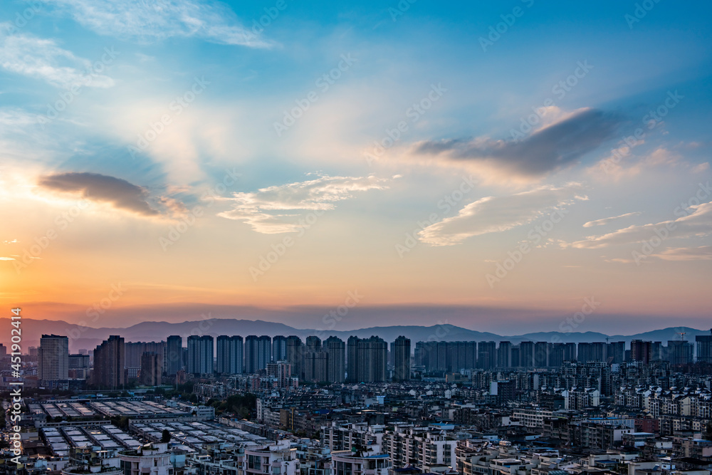 Obraz premium sunrise over the city