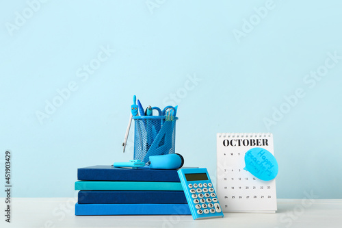 Flip calendar with statione...