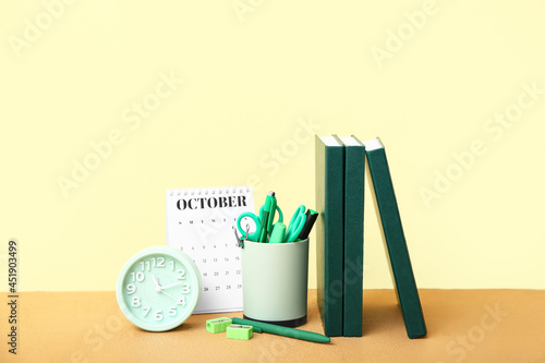 Flip calendar with alarm cl...