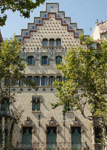 Photography Barcelona, the cosmopolitan capital of Spain’s Catalonia region, is known for its art and architecture