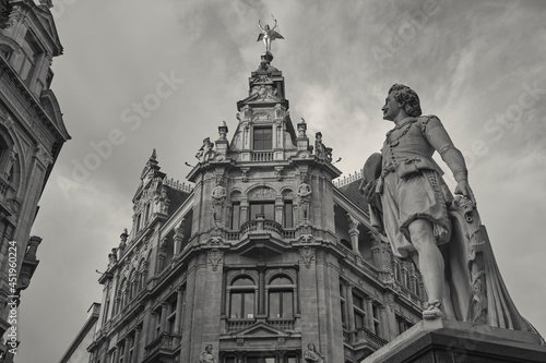 Statua di Antonio Van Dyck ad Anversa  Belgio