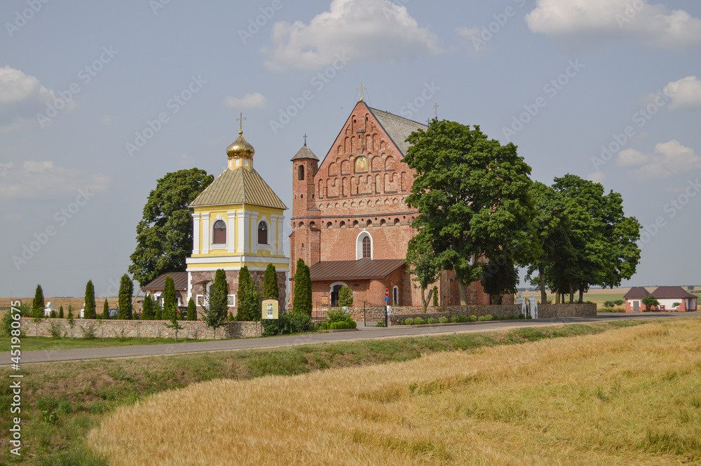 Fototapeta premium Church of st. Michael the Archangel of the early 16th century in Synkovichi