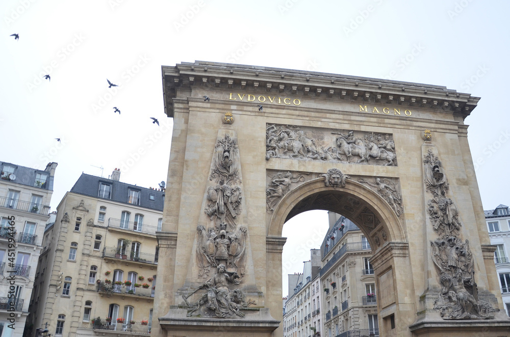 La Porte Saint-Denis at Paris. This arch was also commissioned by King Louis XIV and it is very similar to La Port Saint Martin. 