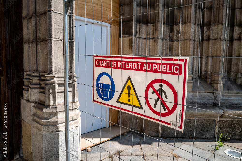 Obraz premium pancarte chantier interdit au public