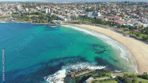 Aerial view of waterfront homes at Coogee Beach Sydney Australia.Stock video Aerial drone shot over coogee Icebergs Pools on coogee beach.Coogee Beach At Summertime In New South Wales, Australia. - photo