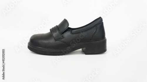 Classic black shoes for women, usually worn in classic filmmaking. This footwear is made of leather and the high sole is typical of women's shoes