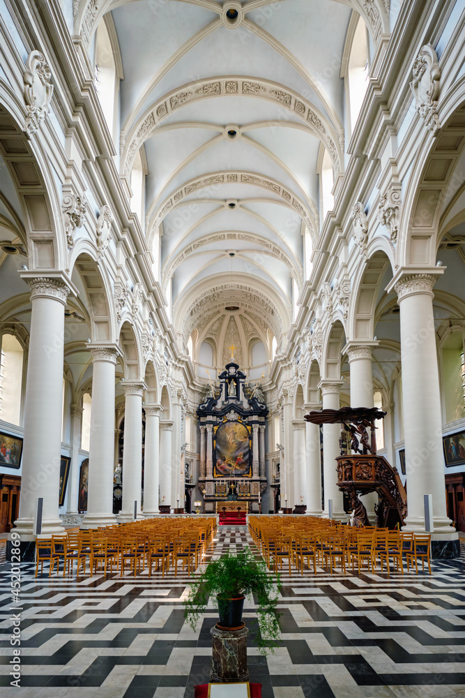 Obraz premium Interior of St. Walburga Church in Brugge, Belgium