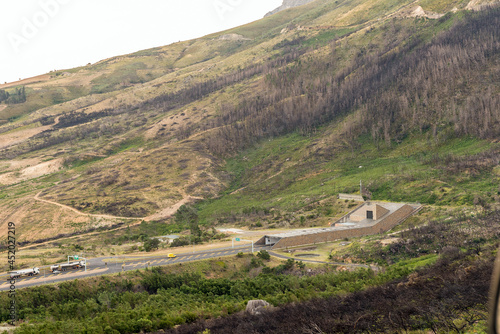 Foto Western entrance to Huguenot Tunnel on road N1 near Paarl