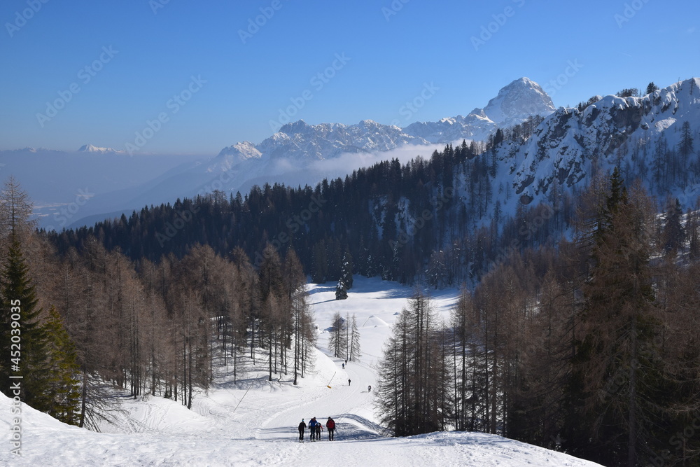Friuli, Tarvisio - Trekking invernale sulle alpi gGulie