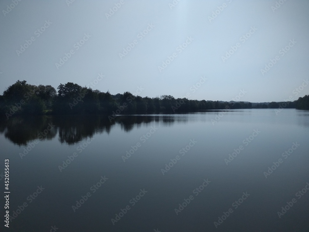 En longeant la Moselle En longeant la Moselle