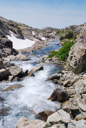 River connecting two lake in the Wind River Range 