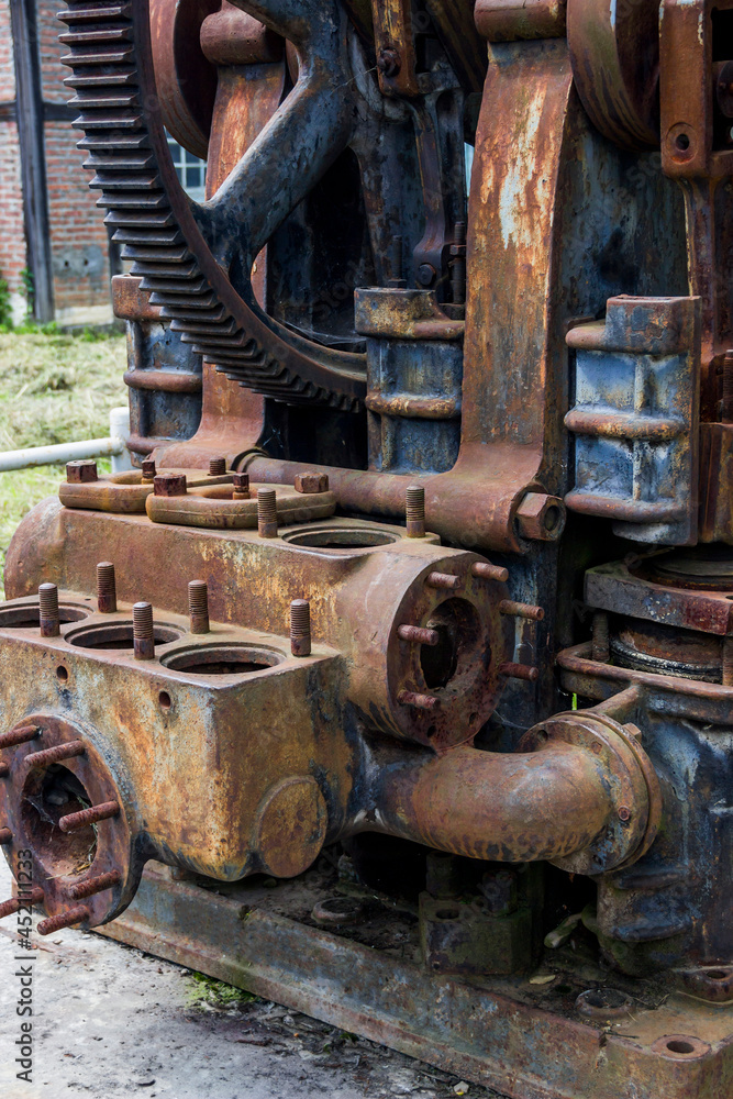 old hydraulic pump of 1900s